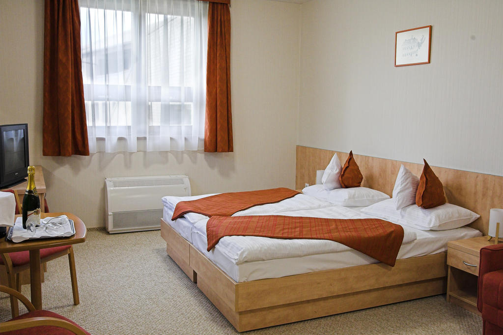 Hotel Völgyikút Ház Veszprém Habitación foto