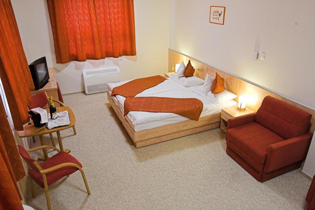 Hotel Völgyikút Ház Veszprém Exterior foto
