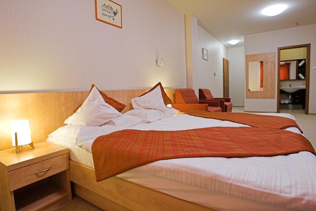 Hotel Völgyikút Ház Veszprém Exterior foto