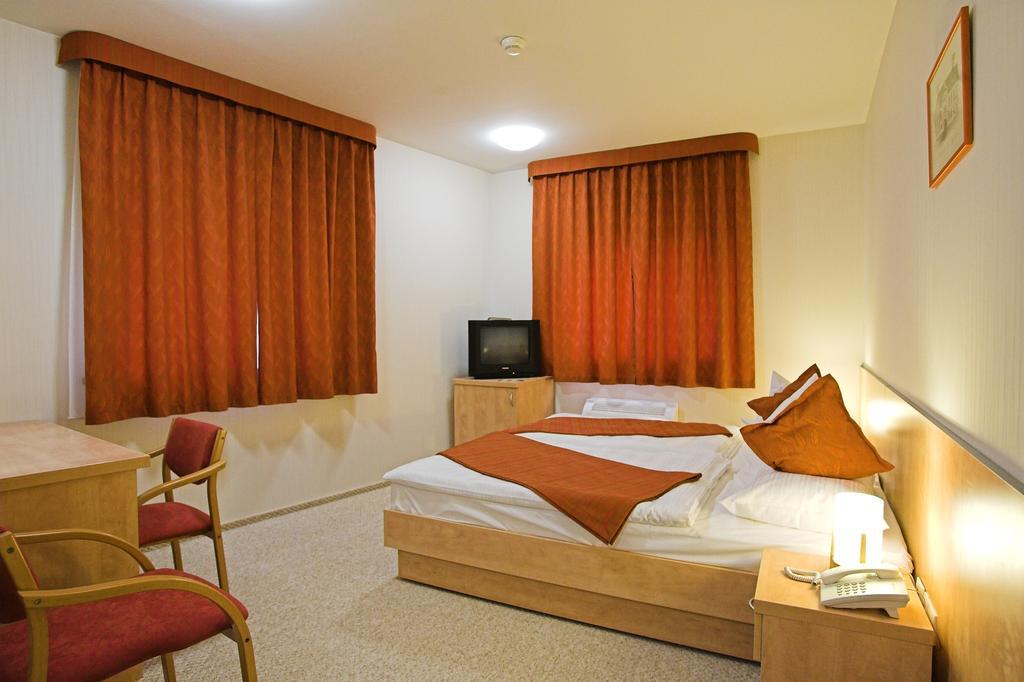 Hotel Völgyikút Ház Veszprém Exterior foto