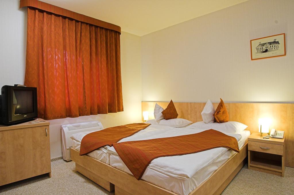 Hotel Völgyikút Ház Veszprém Exterior foto